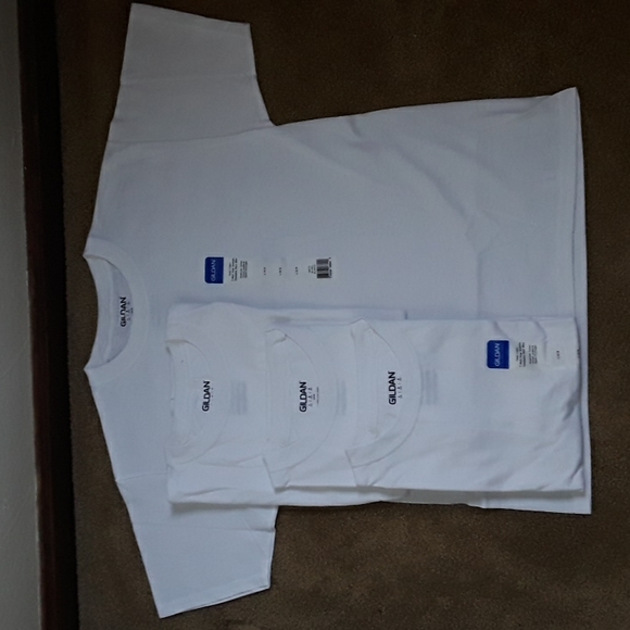Gildan Other - 4 Gildan White Youth Short Sleeve T- Shirt - Size Large - Qty of 4